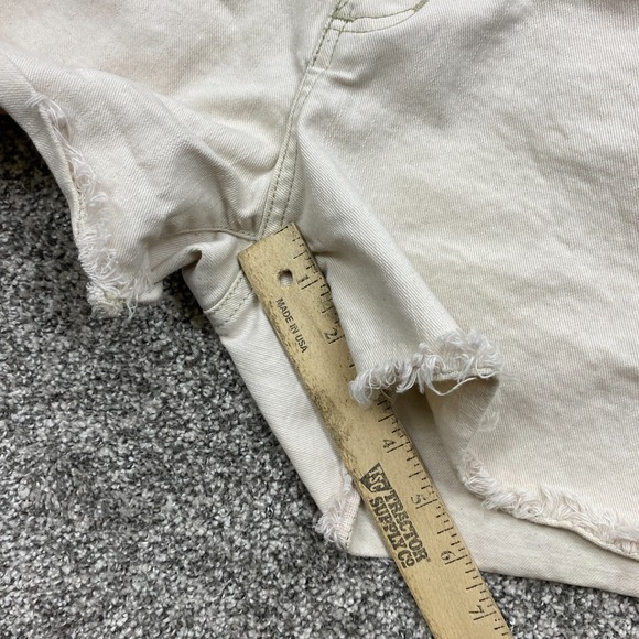 Rock & Republic Shorts Women's 12 White Frayed Hem Denim BONNAROO Stretch Casual - Picture 13 of 16
